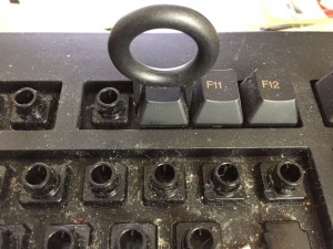 キーボードのキーを外す